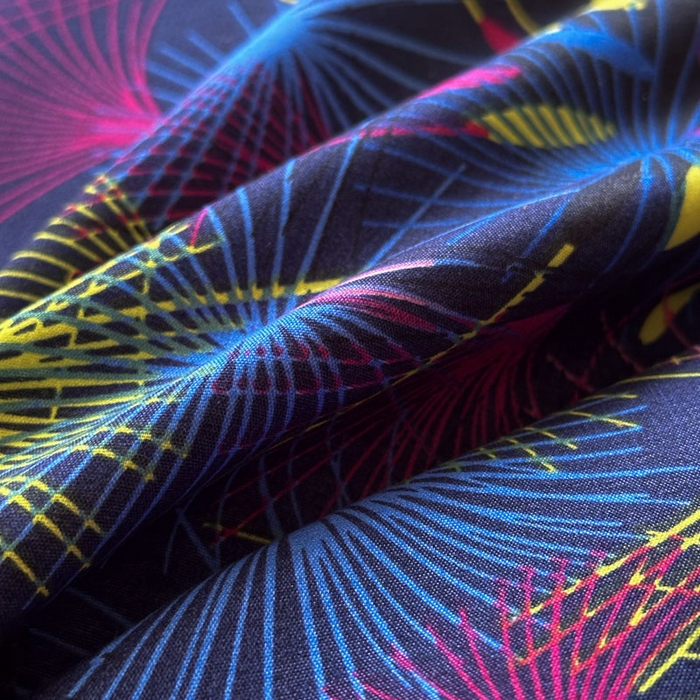 91家纺网 家纺一手货源 找家纺 雨田家纺 2025新款亲肤印花床裙三件套系列 五彩缤纷