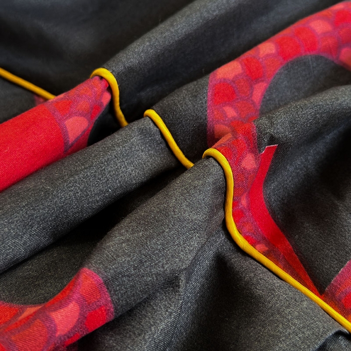 91家纺网 家纺一手货源 找家纺 雨田家纺 2025新款亲肤印花床裙三件套系列 心心相惜