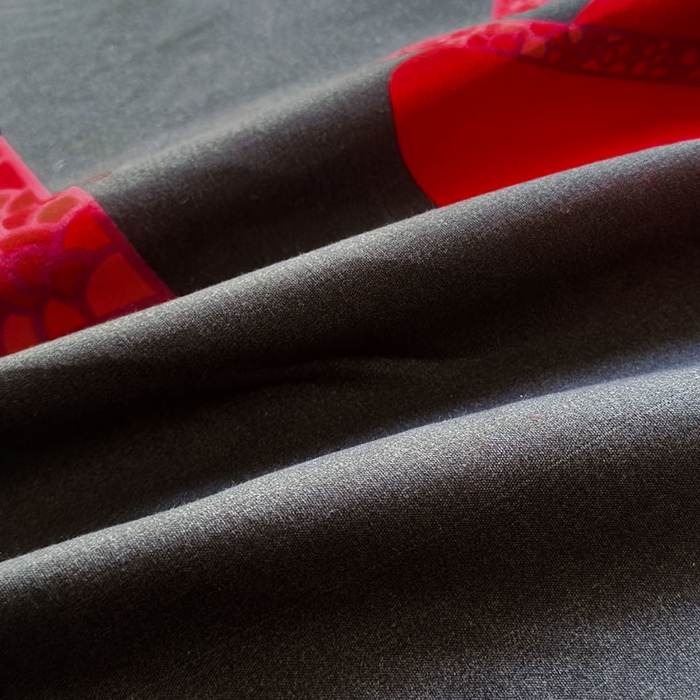 91家纺网 家纺一手货源 找家纺 雨田家纺 2025新款亲肤印花床裙三件套系列 心心相惜