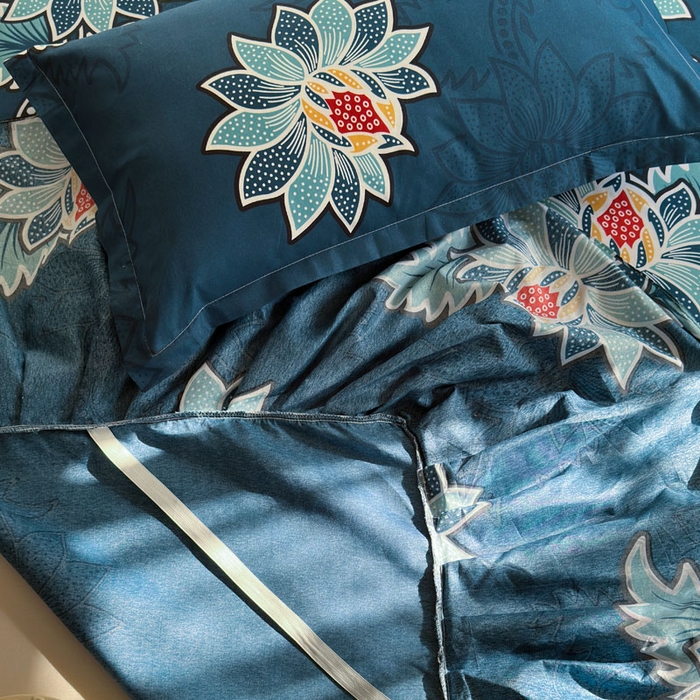 91家纺网 家纺一手货源 找家纺 雨田家纺 2025新款亲肤印花床裙三件套系列 优雅绽放