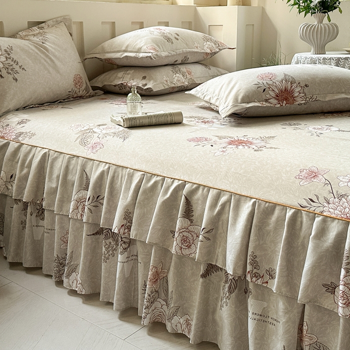 91家纺网 家纺一手货源 找家纺 雨田家纺 2025新款柔软亲肤印花床裙四件套 云锦生花