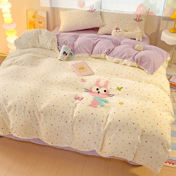 91家纺网 家纺一手货源 找家纺 云木里 2025新款云朵棉毛巾绣印花四件套 大眼萌兔