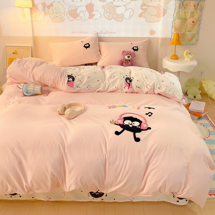 91家纺网 家纺一手货源 找家纺 云木里 2025新款云朵棉毛巾绣印花四件套 音乐煤球