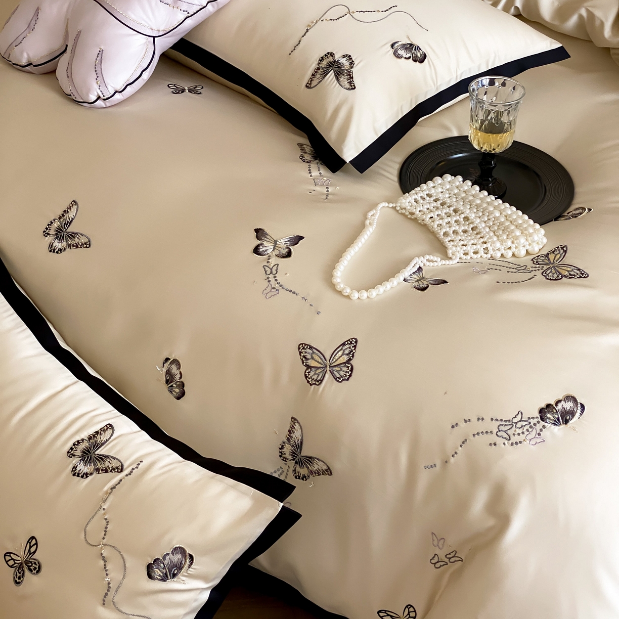 91家纺网 家纺一手货源 找家纺 佳汐蓝家纺 2025春夏新款天丝棉刺绣四件套-蕾丝幻影 蕾丝幻影·香槟