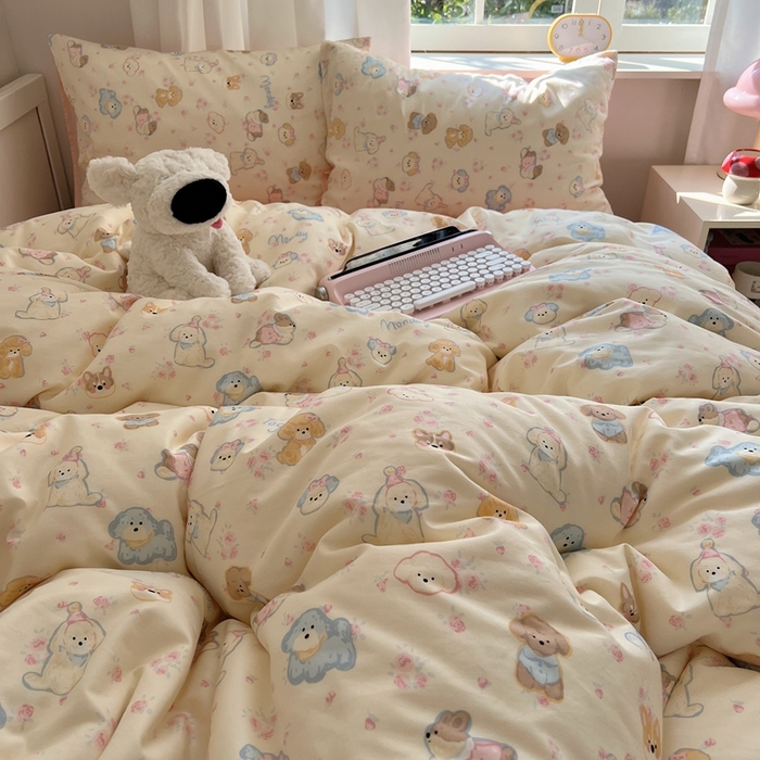 91家纺网 家纺一手货源 找家纺 瑞莱 2023新款13372全棉印花单被套 狗狗家族（粉）