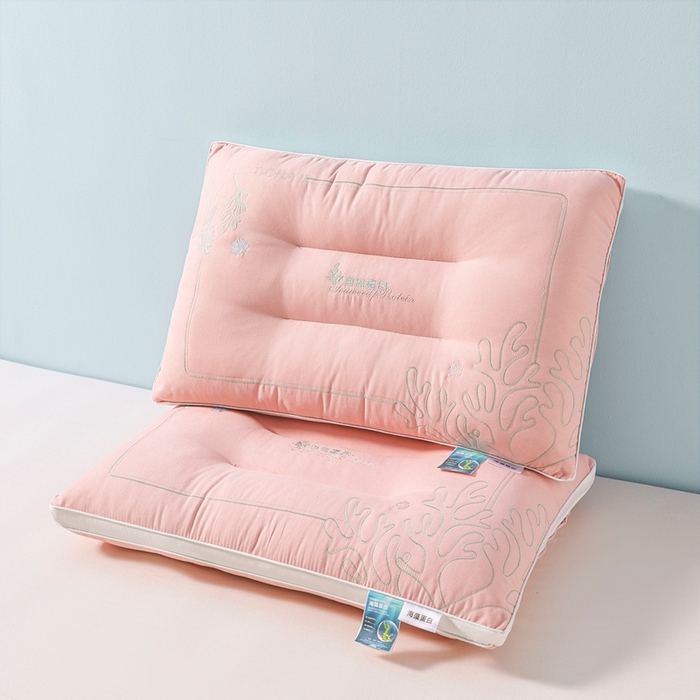 91家纺网 家纺一手货源 找家纺 橘夏家纺 2025新款刺绣款超柔软枕头枕芯家用单个成人护颈椎助深度睡眠枕头枕芯 粉玉 48x74cm/对