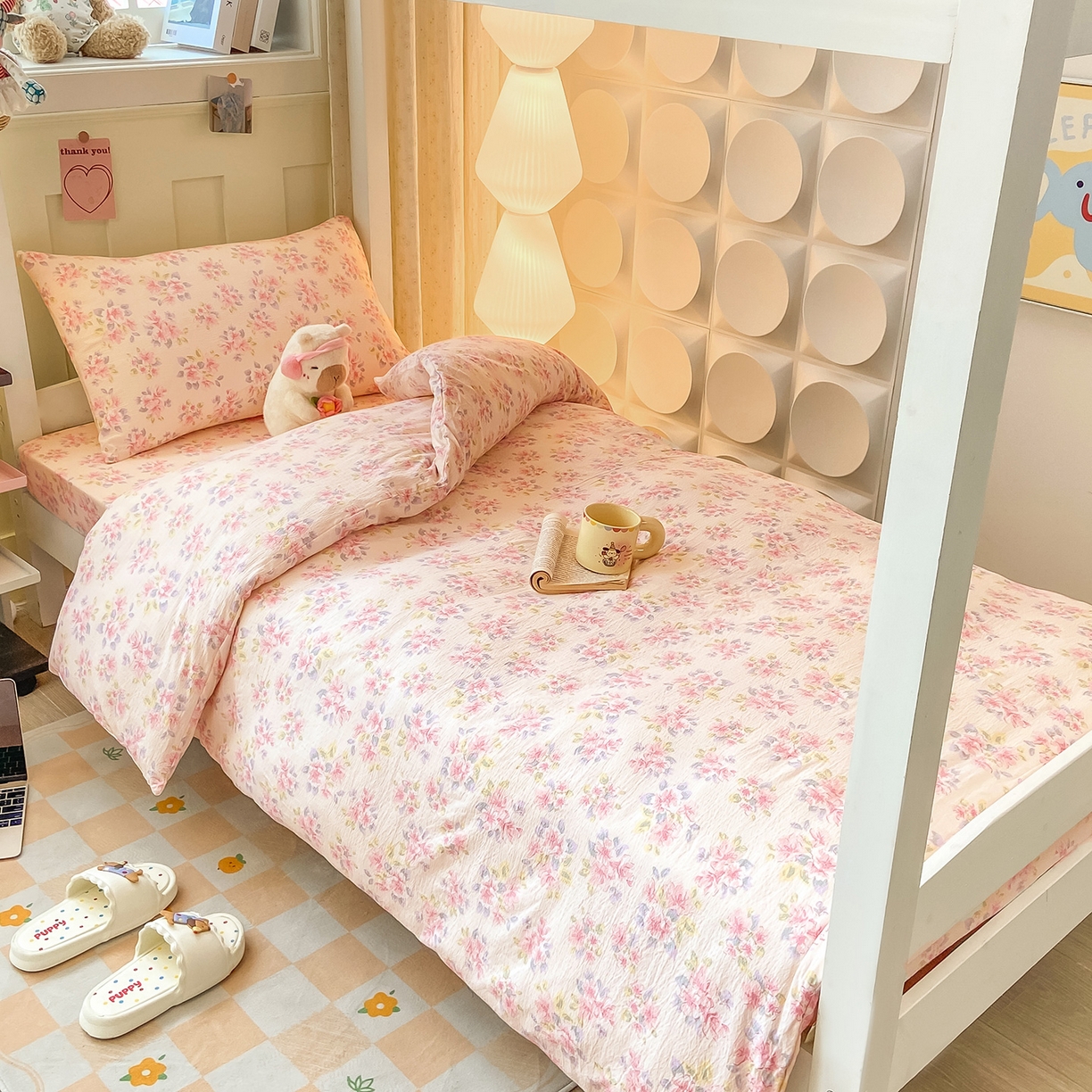 91家纺网 家纺一手货源 找家纺 眠势力 2025新款双层纱学生三件套宿舍上下铺套件ins奶油风云感四件套 粉调花海