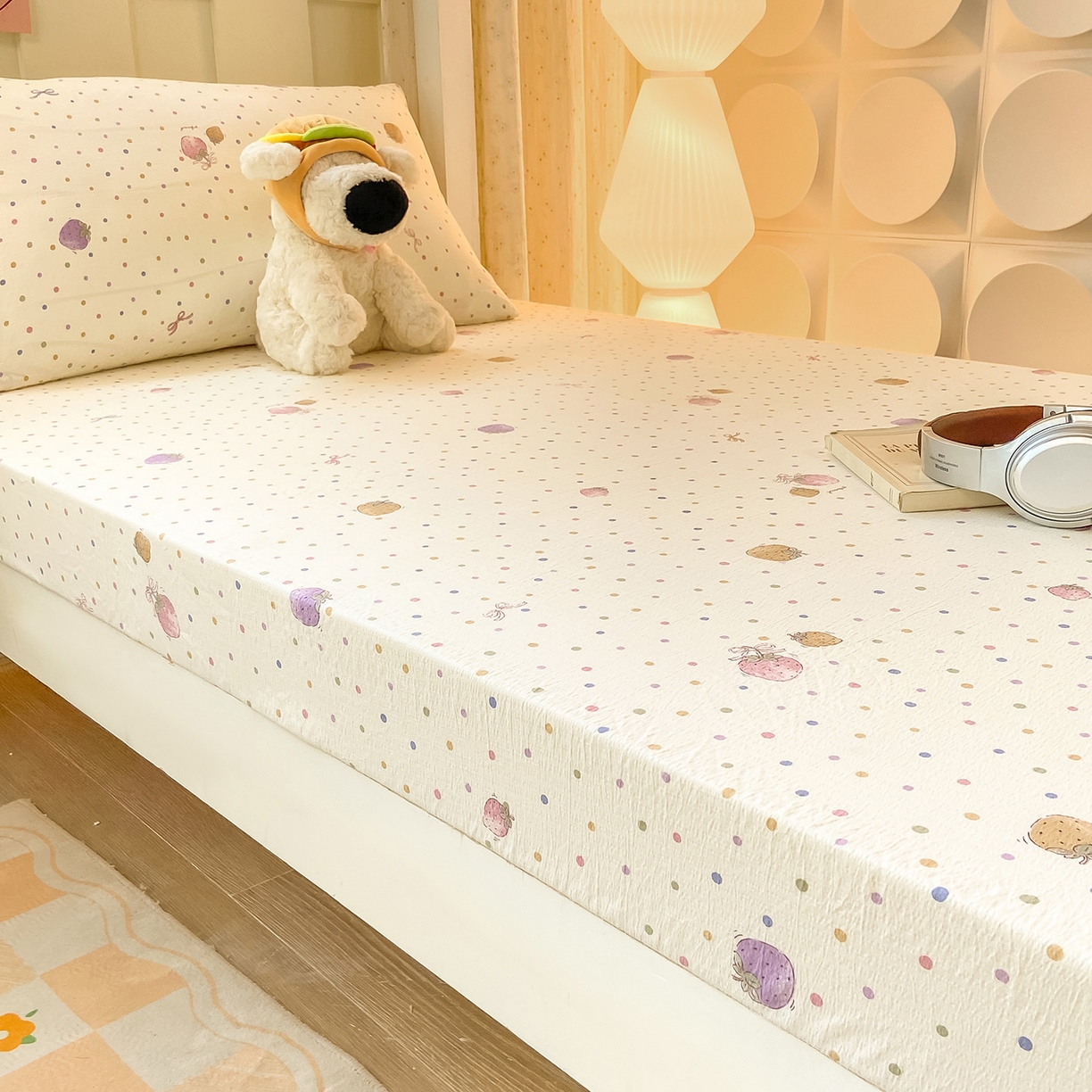 91家纺网 家纺一手货源 找家纺 眠势力 2025新款双层纱学生三件套宿舍上下铺套件ins奶油风云感四件套 点点草莓