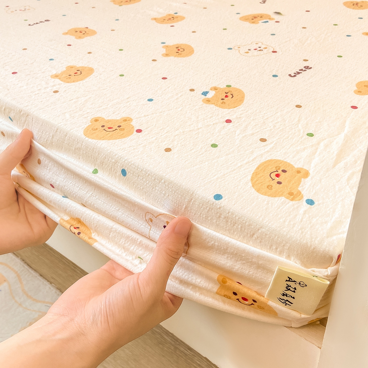 91家纺网 家纺一手货源 找家纺 眠势力 2025新款双层纱学生三件套宿舍上下铺套件ins奶油风云感四件套 波点小熊