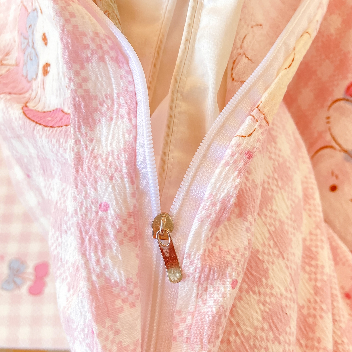 91家纺网 家纺一手货源 找家纺 眠势力 2025新款双层纱学生三件套宿舍上下铺套件ins奶油风云感四件套 乖乖兔