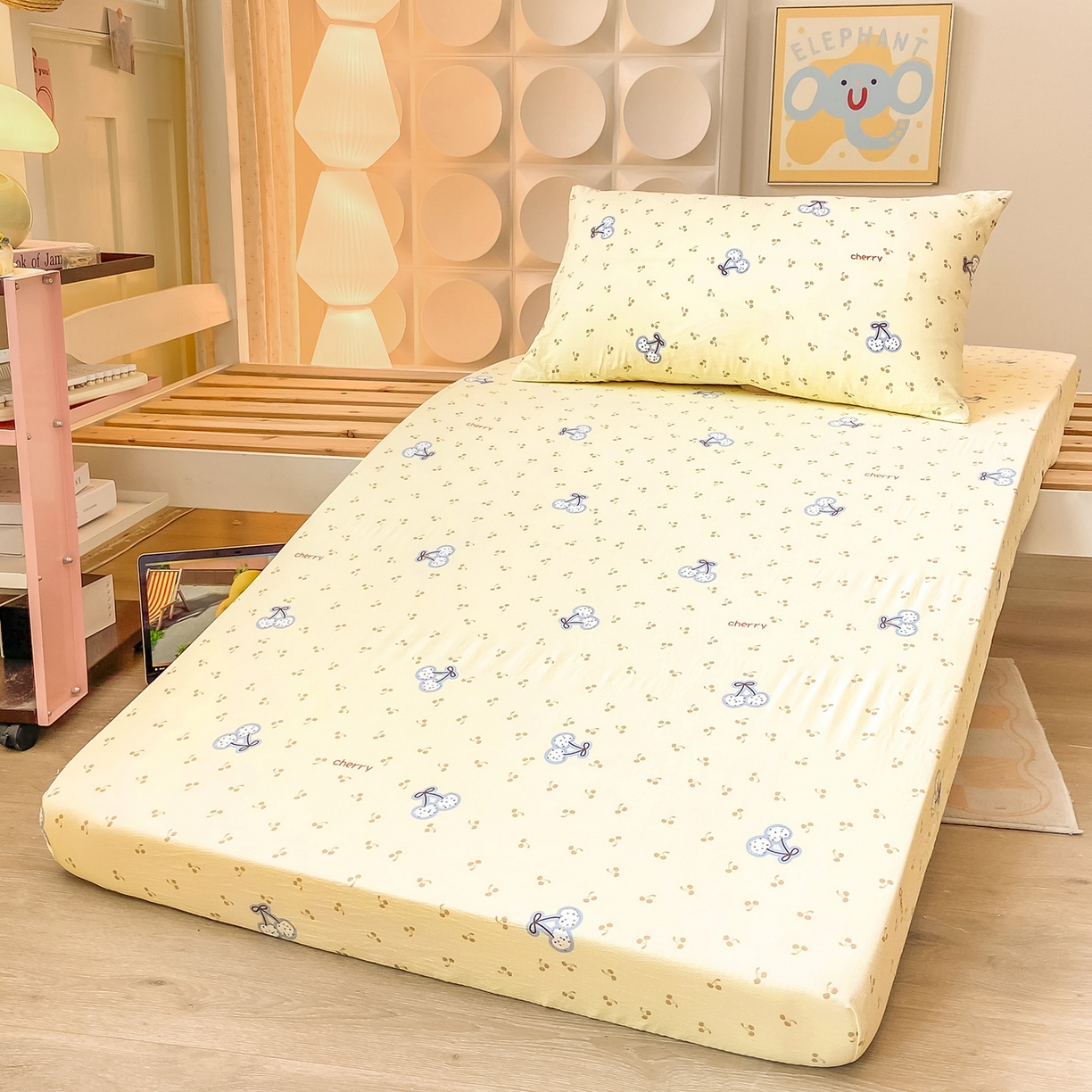 91家纺网 家纺一手货源 找家纺 眠势力 2025新款双层纱学生三件套宿舍上下铺套件ins奶油风云感四件套 樱桃丸子