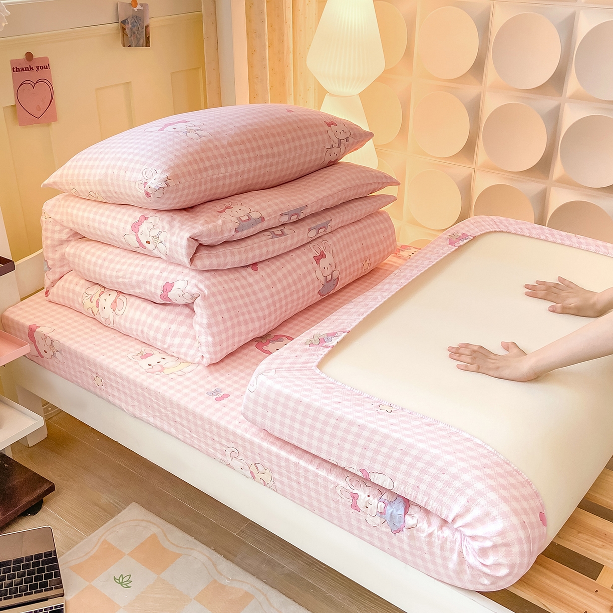 91家纺网 家纺一手货源 找家纺 眠势力 2025新款双层纱学生三件套宿舍上下铺套件ins奶油风云感四件套 乖乖兔