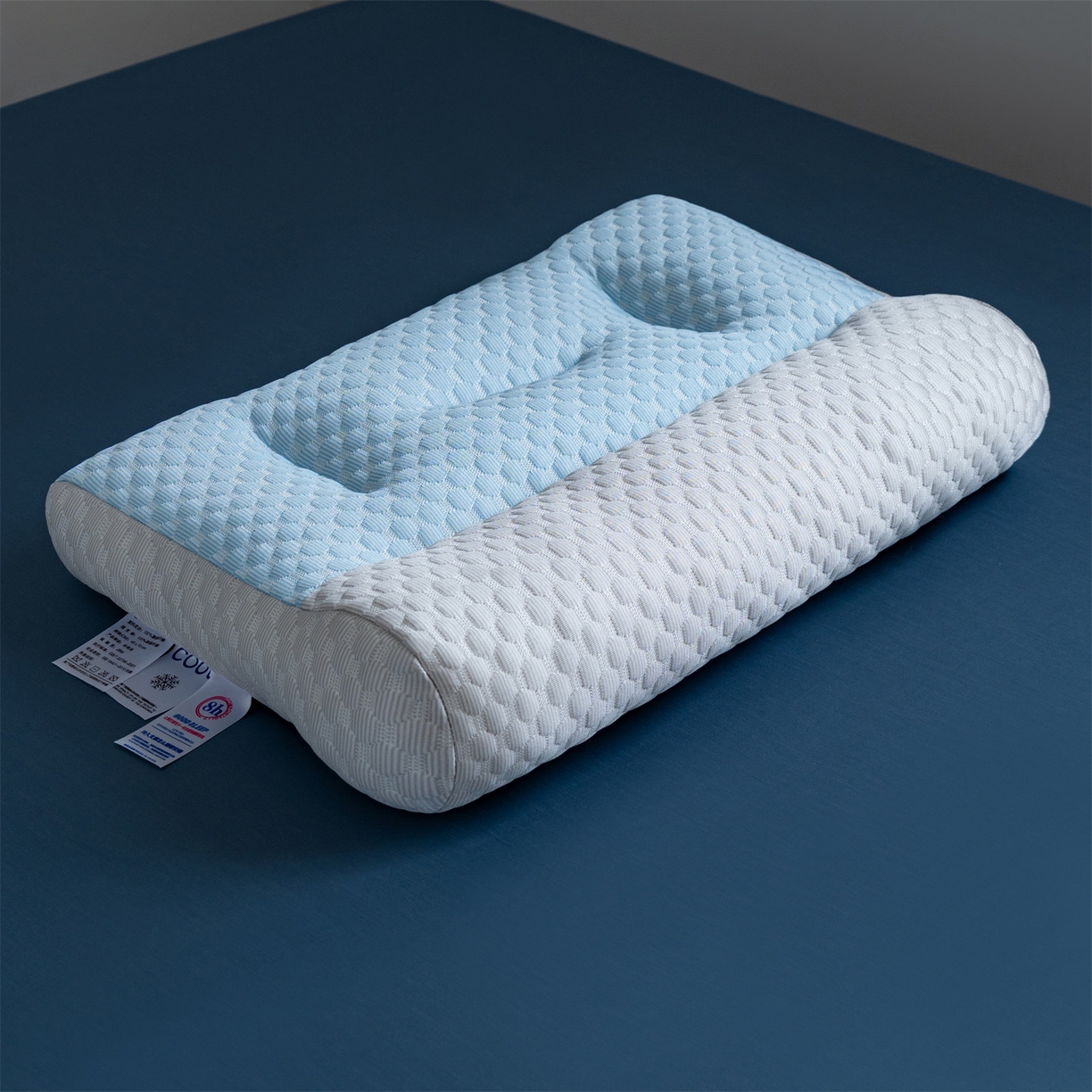 91家纺网 家纺一手货源 找家纺 多品家纺 2025新款抗菌舒适冰豆豆枕芯冰丝凉感透气枕芯护颈椎助眠枕 蓝白