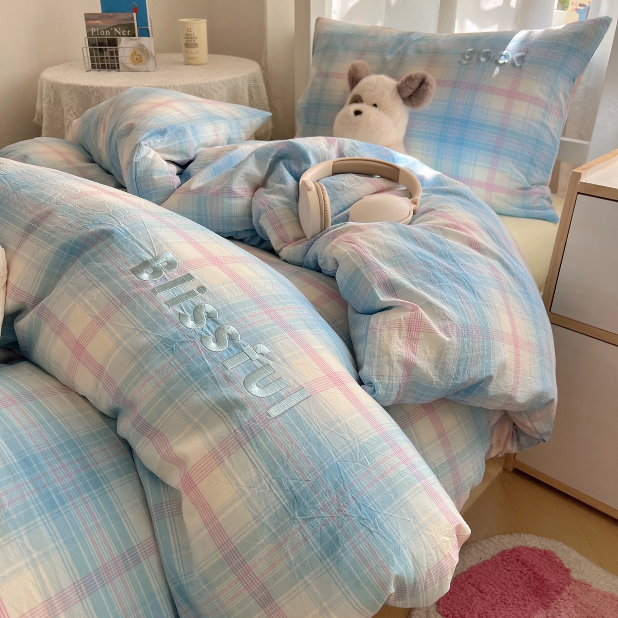 91家纺网 家纺一手货源 找家纺 丽涵家纺 2025新款色织水洗棉刺绣学生三件套 梦想-兰