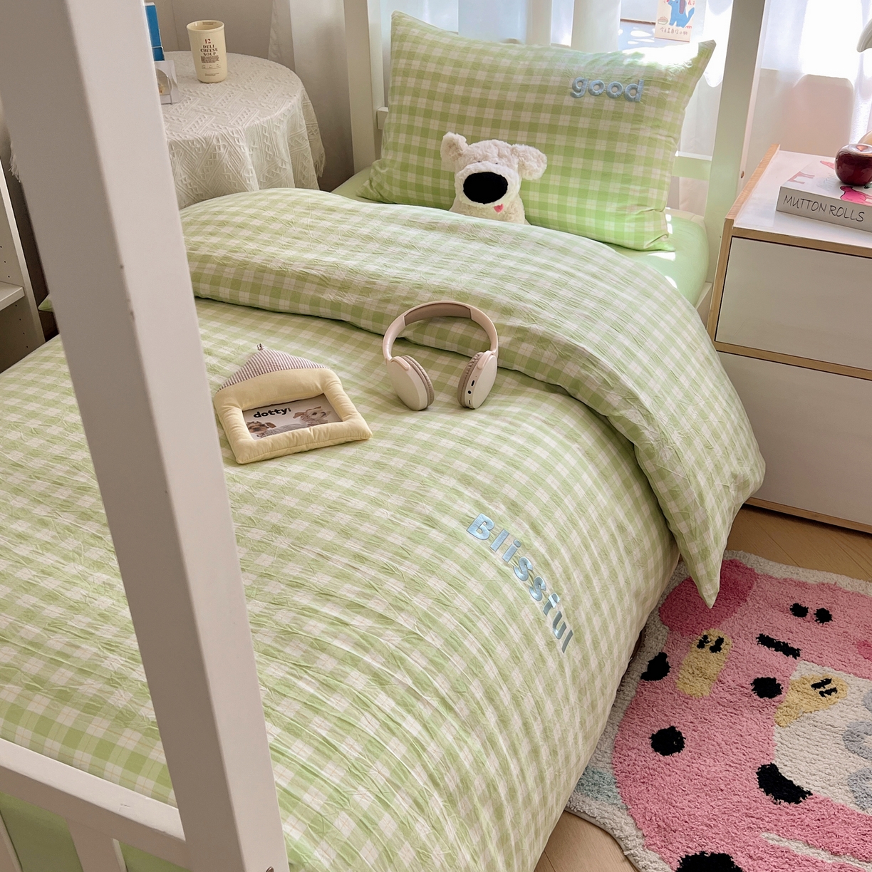 91家纺网 家纺一手货源 找家纺 丽涵家纺 2025新款色织水洗棉刺绣学生三件套 尚格-绿