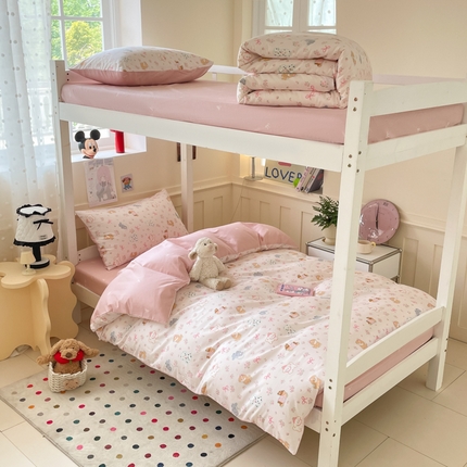 吉象家纺 2025新款12868高支密全棉印花学生季三件套 碎花狗狗