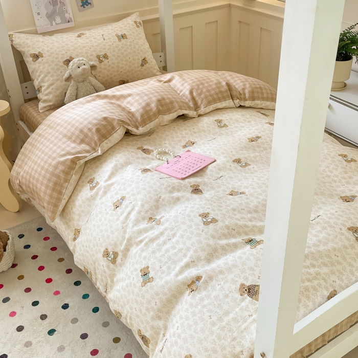 91家纺网 家纺一手货源 找家纺 吉象家纺 2025新款12868高支密全棉印花学生季三件套 小熊先生