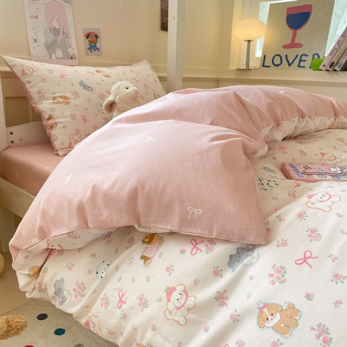 91家纺网 家纺一手货源 找家纺 吉象家纺 2025新款12868高支密全棉印花学生季三件套 碎花狗狗