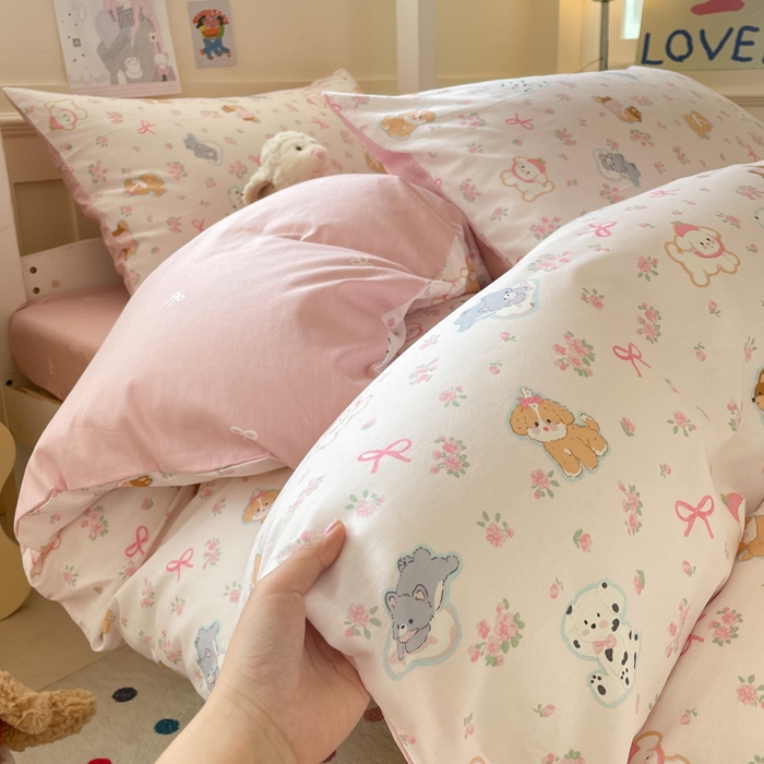 91家纺网 家纺一手货源 找家纺 吉象家纺 2025新款12868高支密全棉印花学生季三件套 碎花狗狗