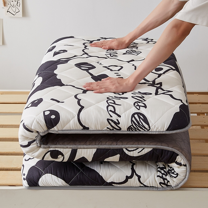 91家纺网 家纺一手货源 找家纺 暖季家纺 2025新款磨毛印花亲肤学生床垫 煤球精灵