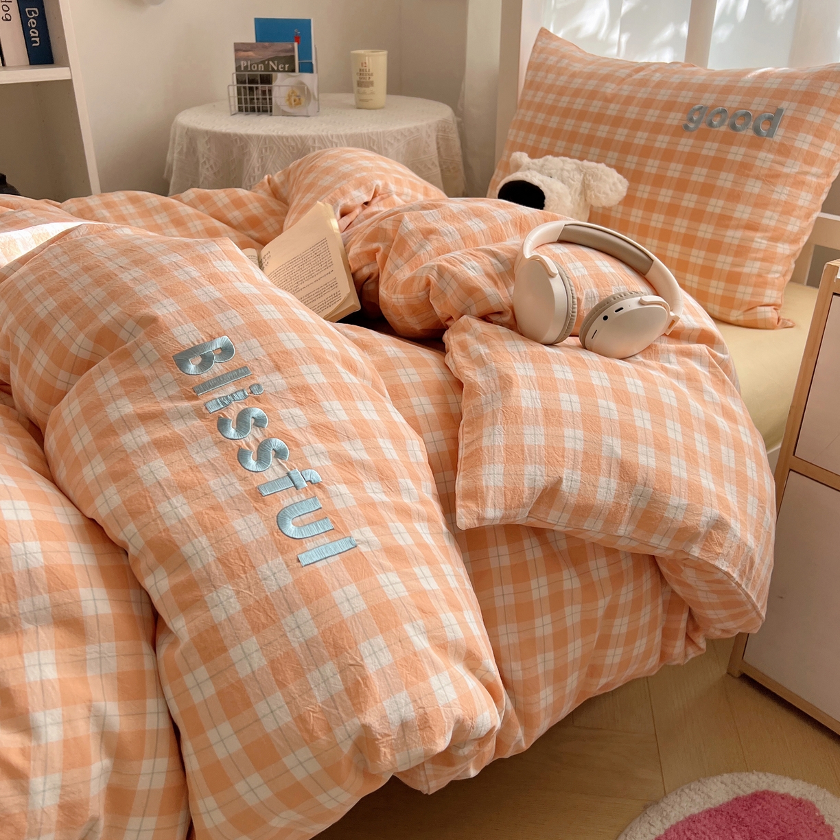 91家纺网 家纺一手货源 找家纺 丽涵家纺 2025新款色织水洗棉刺绣学生三件套 尚格-橘