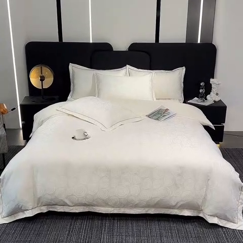 91家纺网 家纺一手货源 找家纺 世爵 2025新款水洗天丝提花锦缎四件套 溶月白