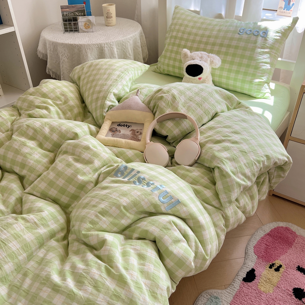 91家纺网 家纺一手货源 找家纺 丽涵家纺 2025新款色织水洗棉刺绣学生三件套 尚格-绿