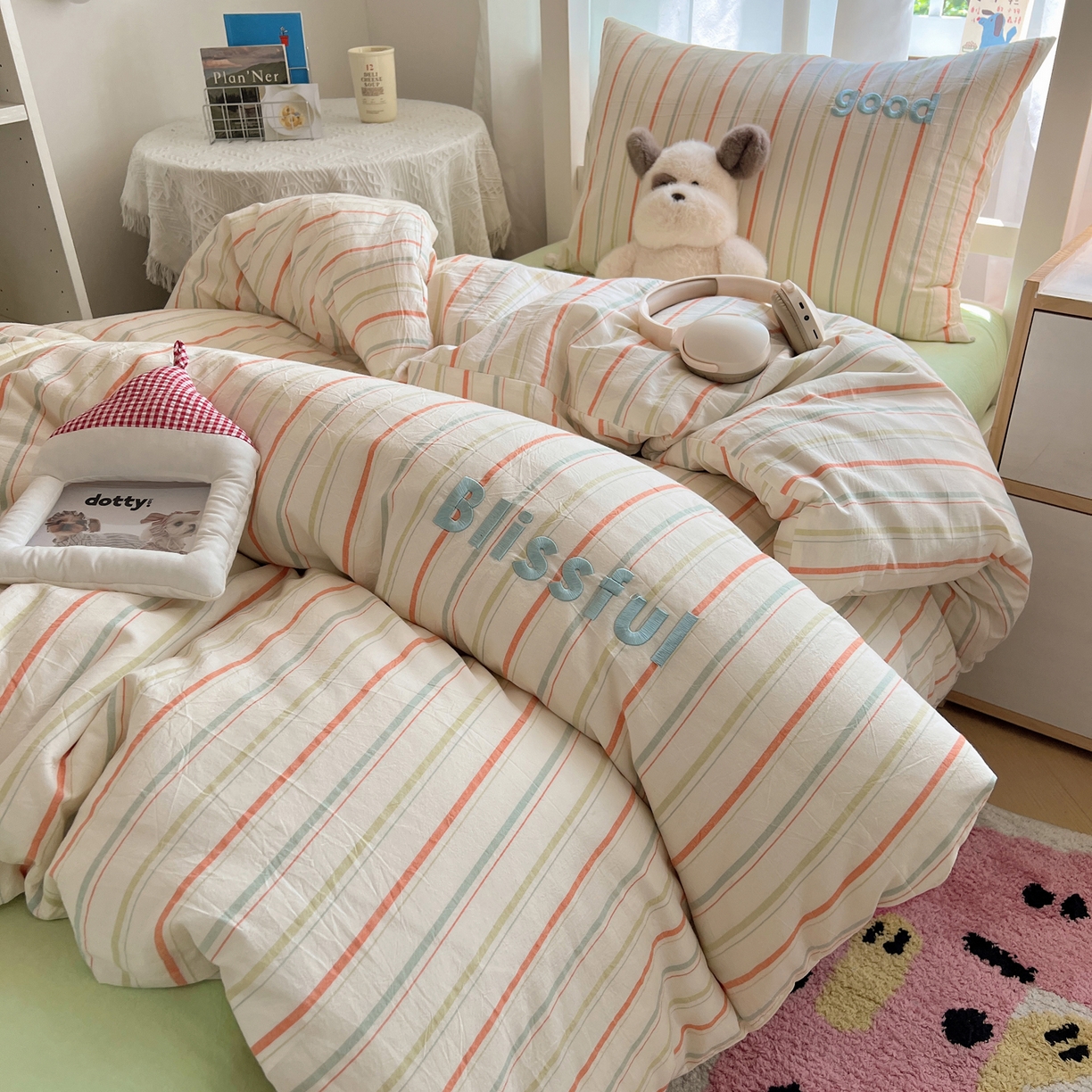 91家纺网 家纺一手货源 找家纺 丽涵家纺 2025新款色织水洗棉刺绣学生三件套 韵律-绿