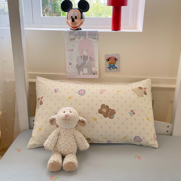 91家纺网 家纺一手货源 找家纺 吉象家纺 2025新款12868高支密全棉印花学生季三件套 奶油甜心熊