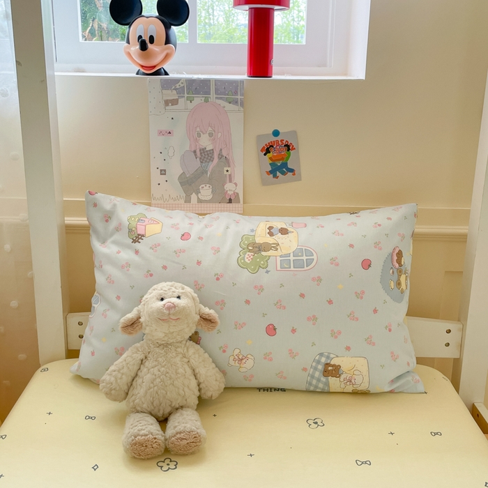 91家纺网 家纺一手货源 找家纺 吉象家纺 2025新款12868高支密全棉印花学生季三件套 爪爪会客厅