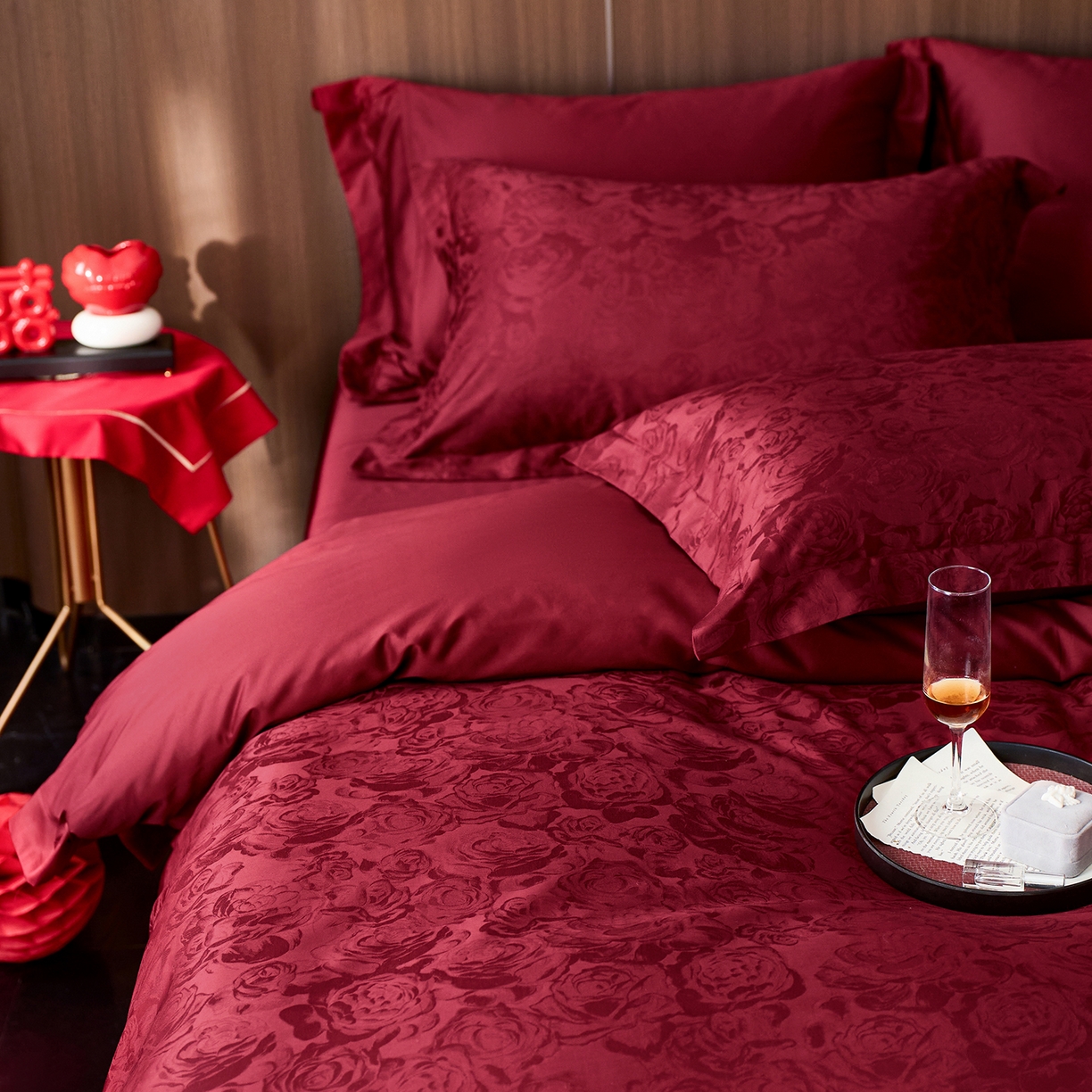 91家纺网 家纺一手货源 找家纺 轩和家居 2025新款50S长绒棉贡缎提花婚庆四件套（优惠劵之后不低于298） 吾家有喜