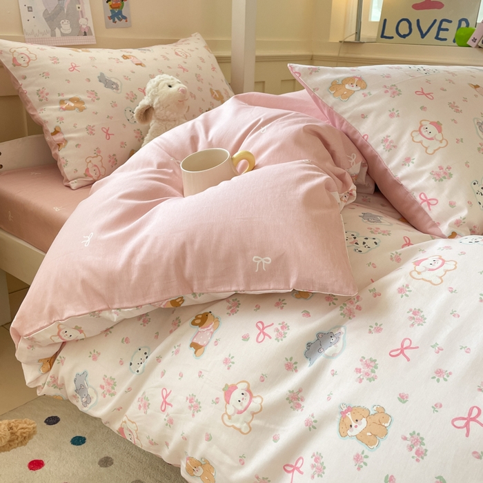 91家纺网 家纺一手货源 找家纺 吉象家纺 2025新款12868高支密全棉印花学生季三件套 碎花狗狗