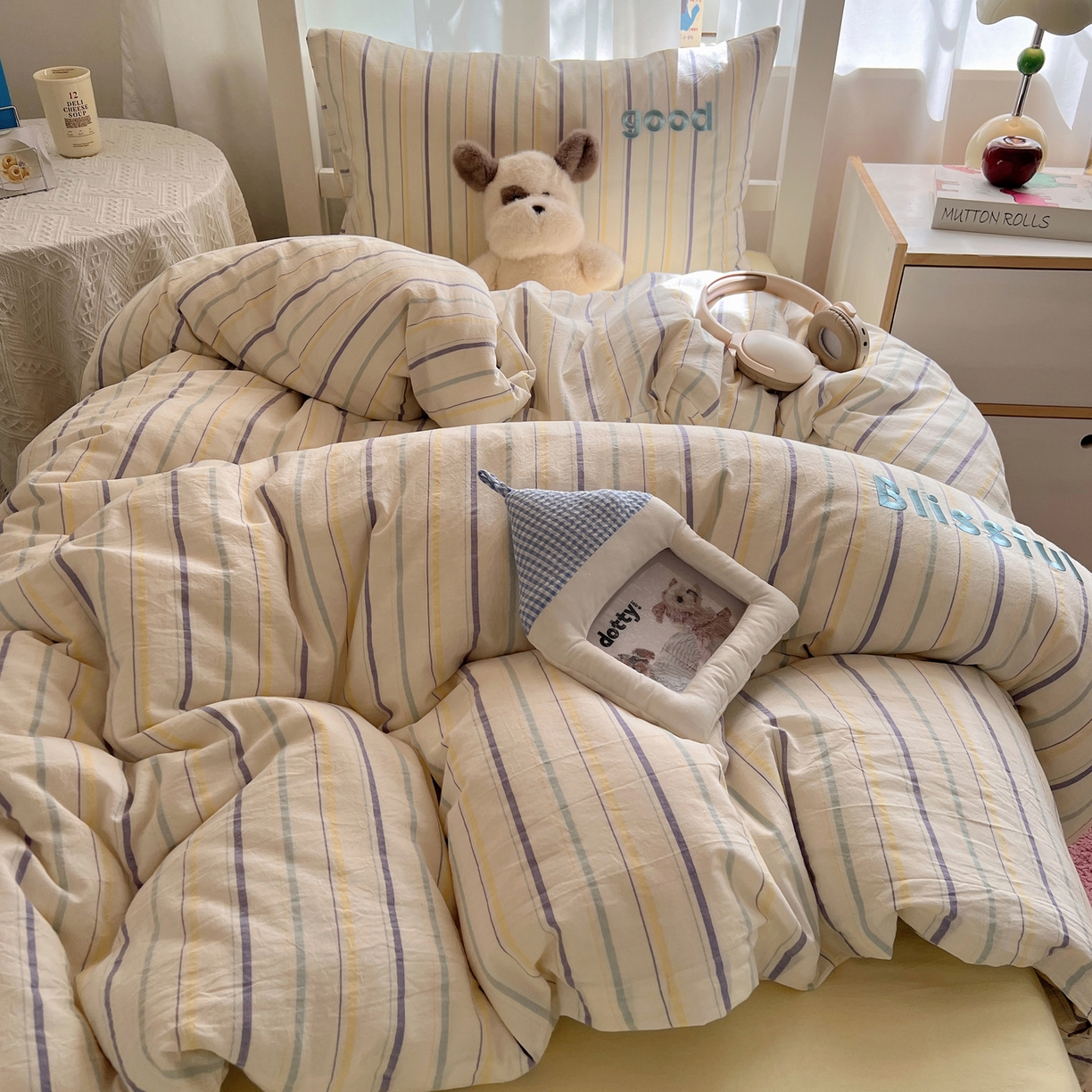 91家纺网 家纺一手货源 找家纺 丽涵家纺 2025新款色织水洗棉刺绣学生三件套 韵律-紫