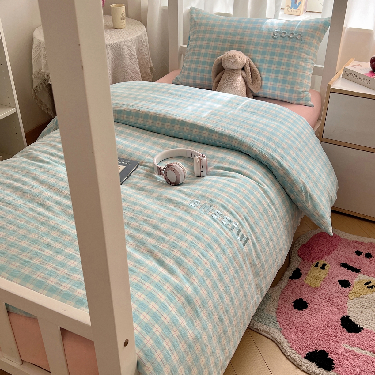 91家纺网 家纺一手货源 找家纺 丽涵家纺 2025新款色织水洗棉刺绣学生三件套 尚格-蓝