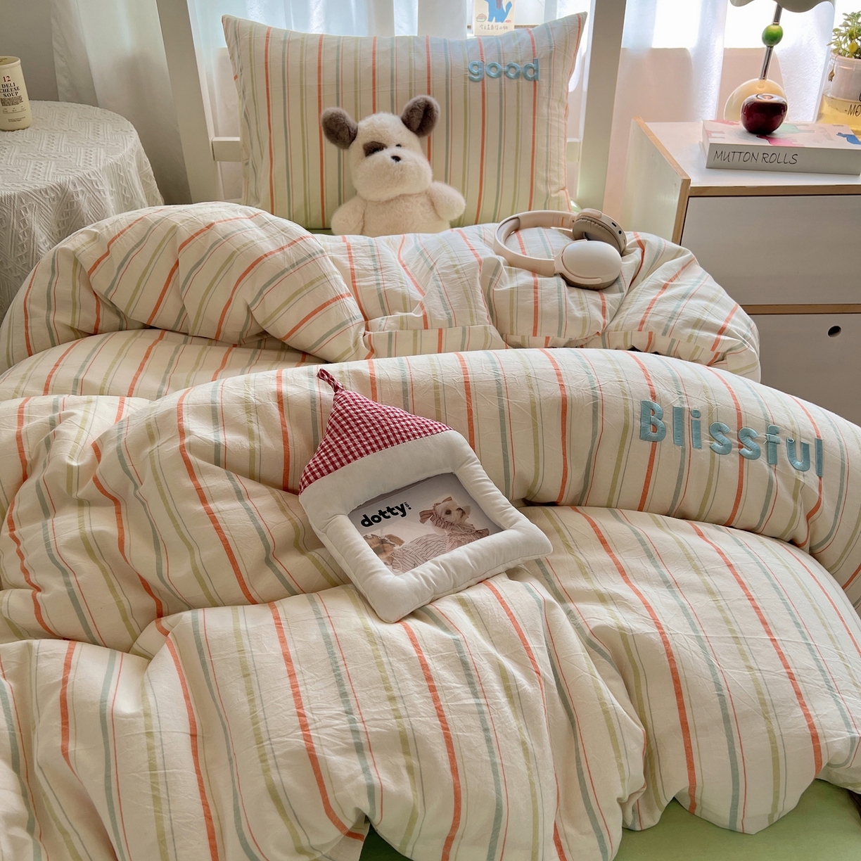 91家纺网 家纺一手货源 找家纺 丽涵家纺 2025新款色织水洗棉刺绣学生三件套 韵律-绿