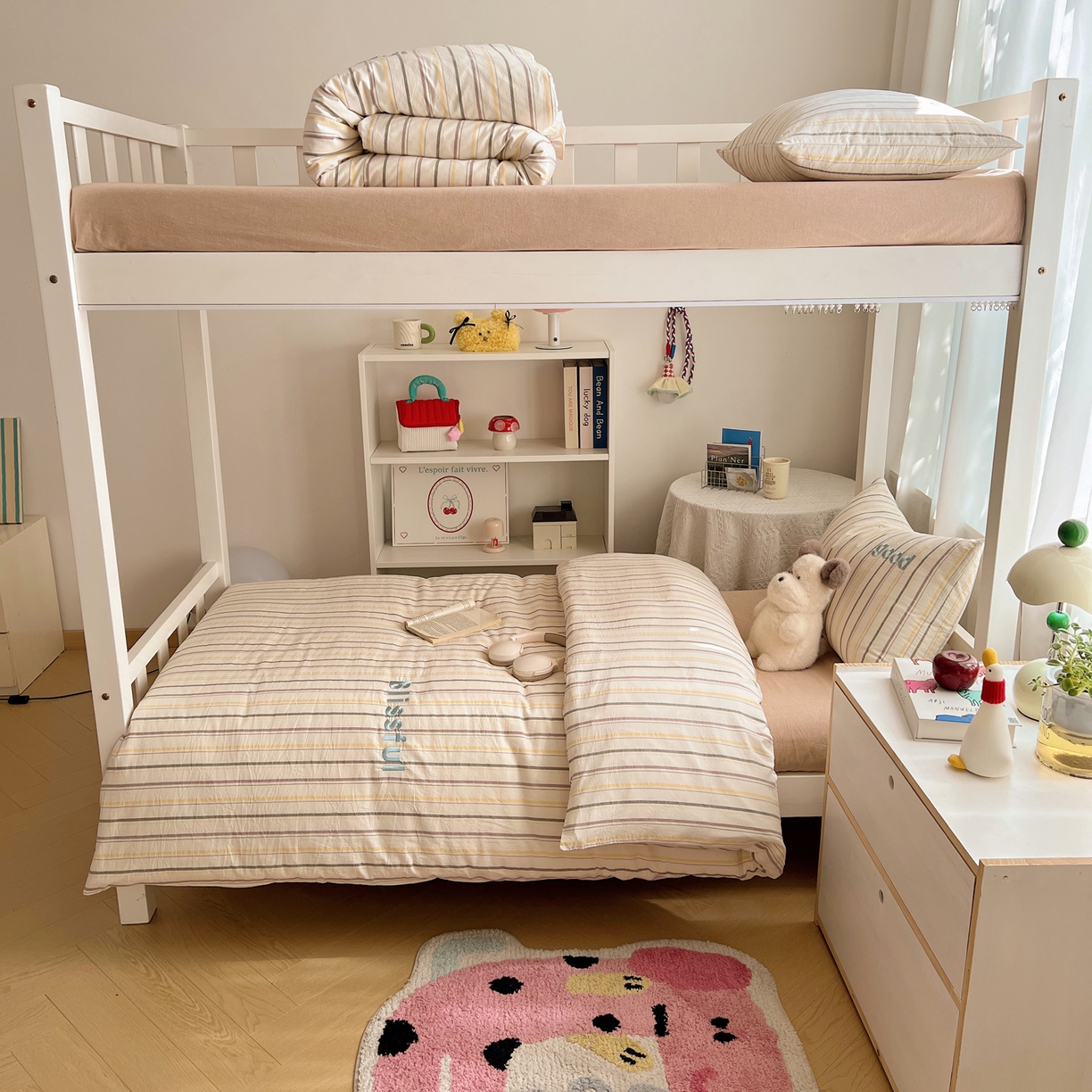 91家纺网 家纺一手货源 找家纺 丽涵家纺 2025新款色织水洗棉刺绣学生三件套 韵律-咖