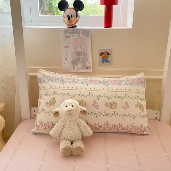 91家纺网 家纺一手货源 找家纺 吉象家纺 2025新款12868高支密全棉印花学生季三件套 碎花小兔