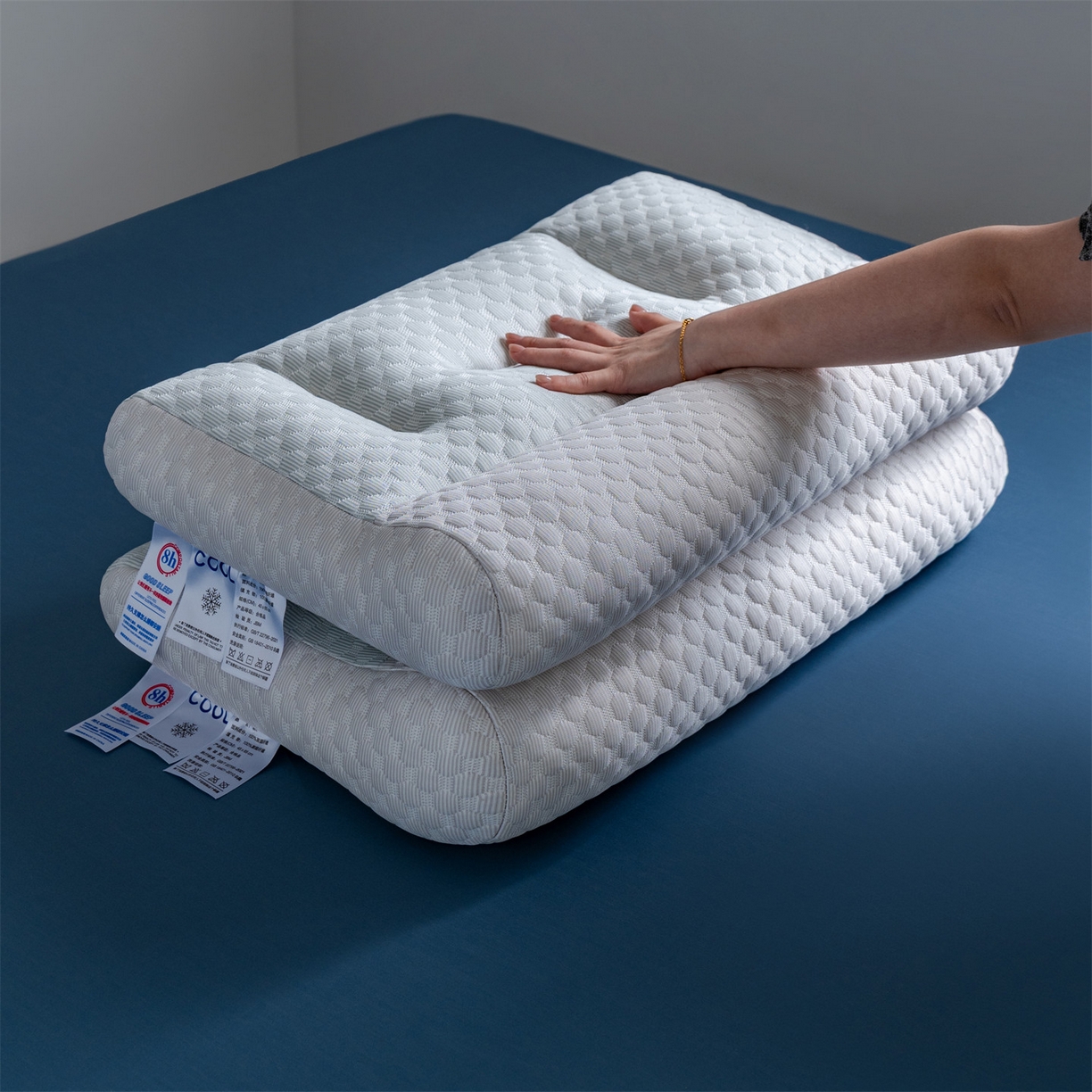 91家纺网 家纺一手货源 找家纺 （总）多品家纺 2025新款抗菌舒适冰豆豆枕芯冰丝凉感透气枕芯护颈椎助眠枕