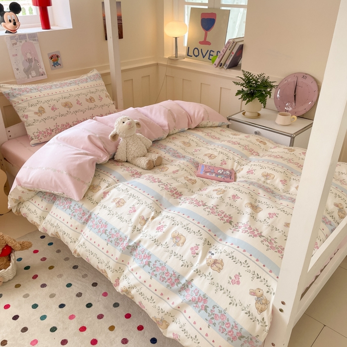 91家纺网 家纺一手货源 找家纺 吉象家纺 2025新款12868高支密全棉印花学生季三件套 碎花小兔