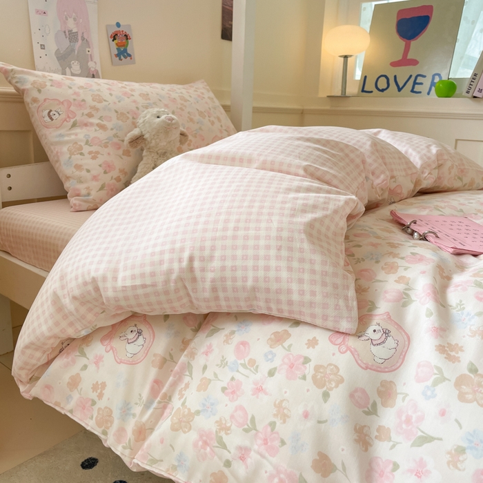 91家纺网 家纺一手货源 找家纺 吉象家纺 2025新款12868高支密全棉印花学生季三件套 奶萌兔