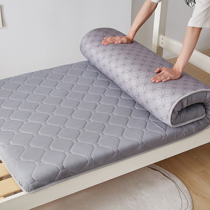 91家纺网 家纺一手货源 找家纺 暖季家纺 2025新款磨毛印花亲肤学生床垫 高级灰