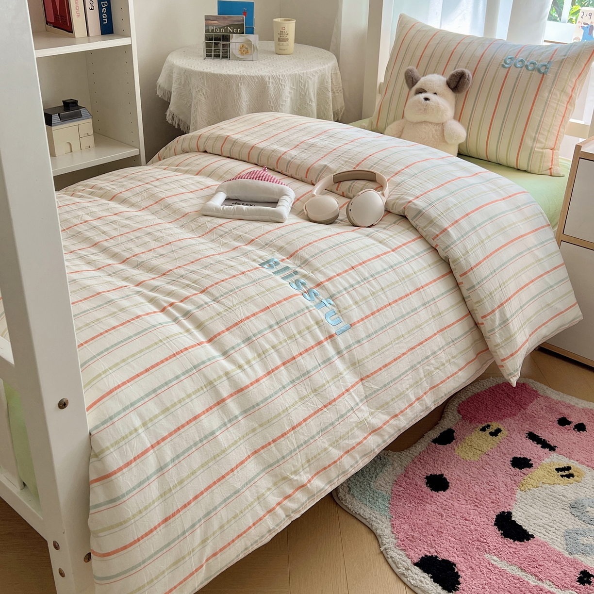 91家纺网 家纺一手货源 找家纺 丽涵家纺 2025新款色织水洗棉刺绣学生三件套 韵律-绿