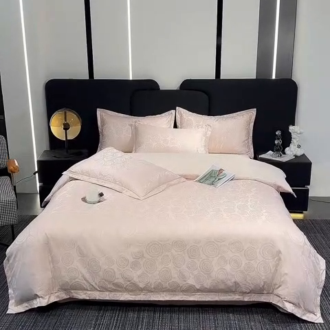 91家纺网 家纺一手货源 找家纺 世爵 2025新款水洗天丝提花锦缎四件套 香蜜粉