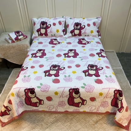 梦精灵 2025新款经典款牛奶绒多功能盖毯床盖 直角-草莓熊