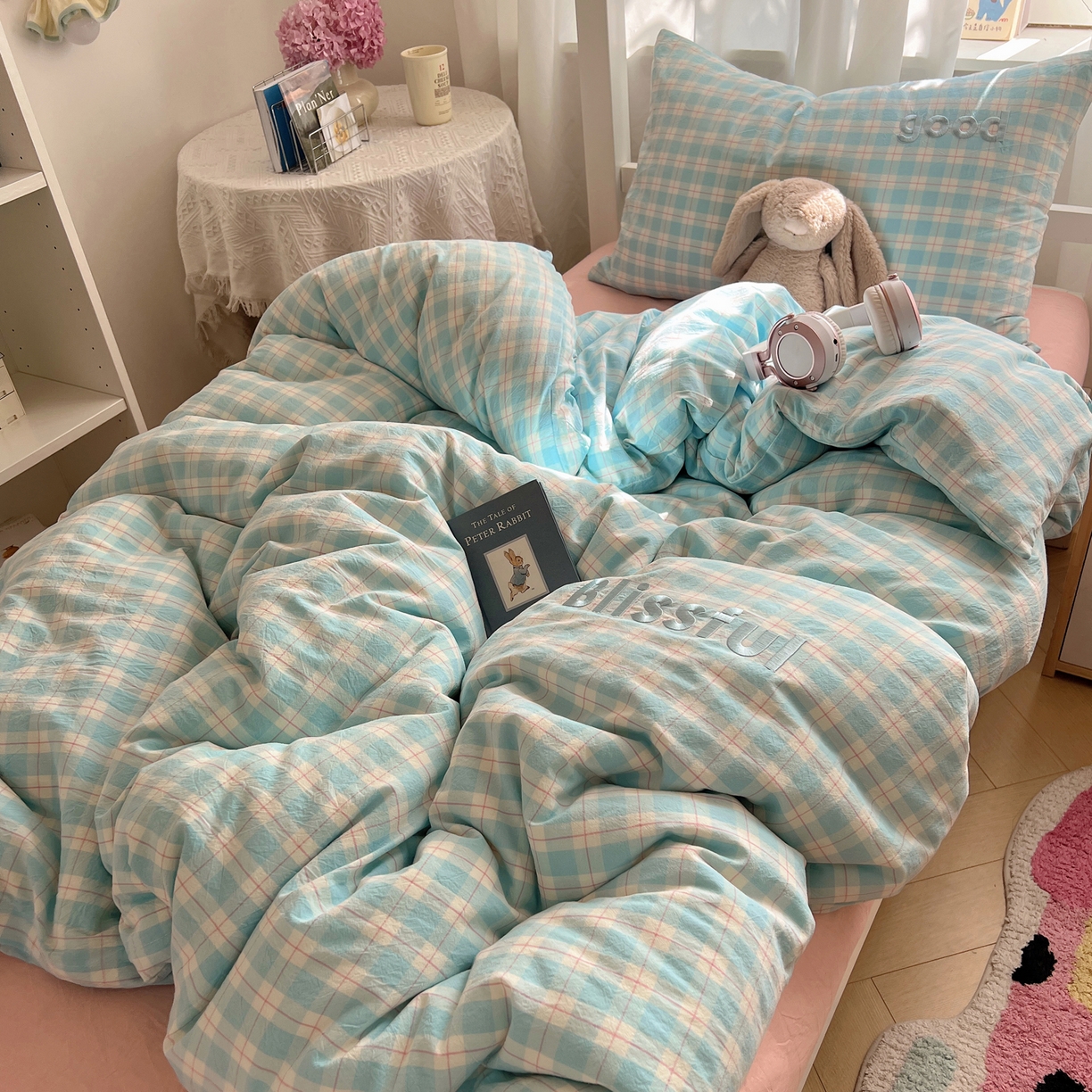 91家纺网 家纺一手货源 找家纺 丽涵家纺 2025新款色织水洗棉刺绣学生三件套 尚格-蓝