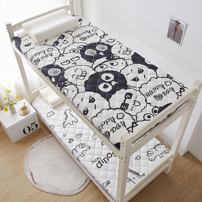 91家纺网 家纺一手货源 找家纺 暖季家纺 2025新款磨毛印花亲肤学生床垫 煤球精灵