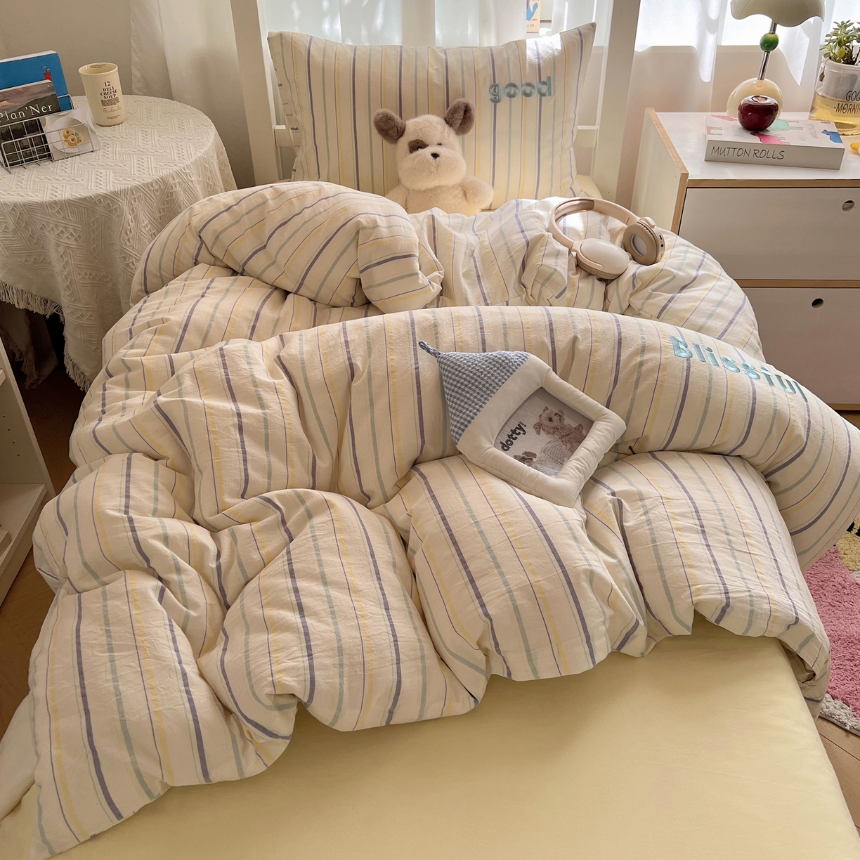 91家纺网 家纺一手货源 找家纺 丽涵家纺 2025新款色织水洗棉刺绣学生三件套 韵律-紫