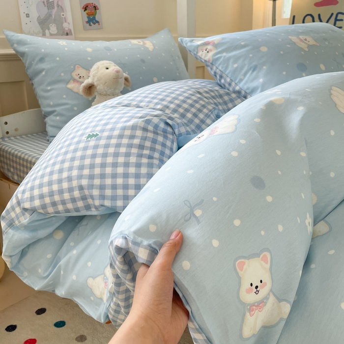 91家纺网 家纺一手货源 找家纺 吉象家纺 2025新款12868高支密全棉印花学生季三件套 蓝色泡芙狗