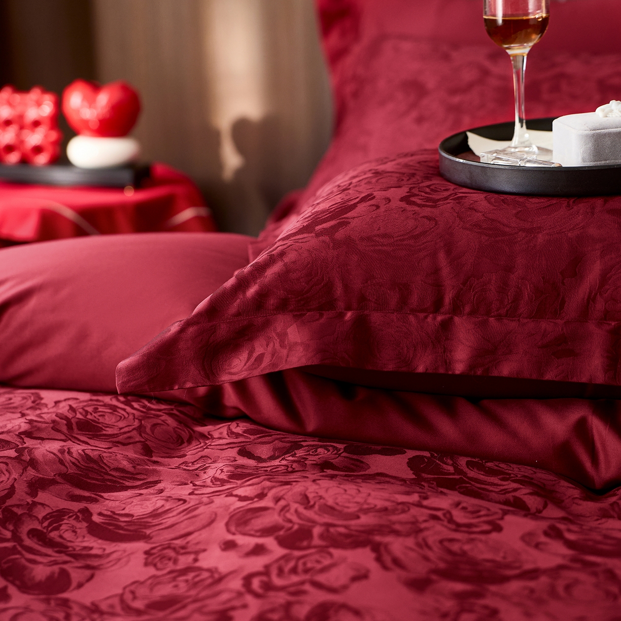 91家纺网 家纺一手货源 找家纺 轩和家居 2025新款50S长绒棉贡缎提花婚庆四件套（优惠劵之后不低于298） 吾家有喜