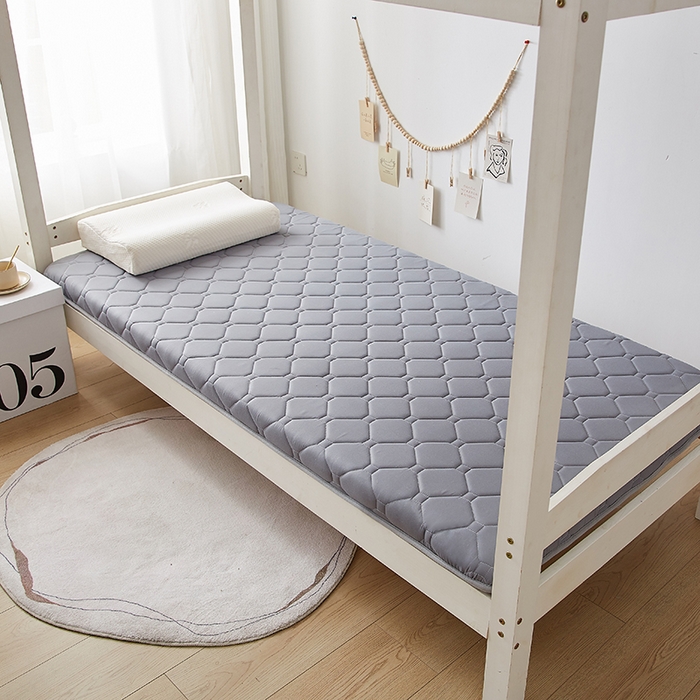 91家纺网 家纺一手货源 找家纺 暖季家纺 2025新款磨毛印花亲肤学生床垫 高级灰